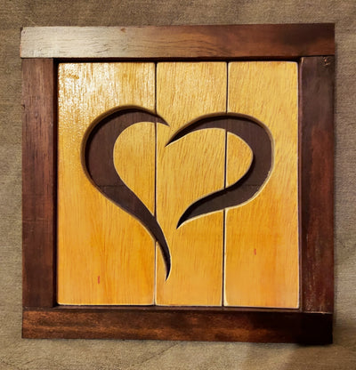 The online craft show featured wooden projects