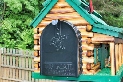 Front view of the green Amish Handmade Log Cabin Wooden Mailbox