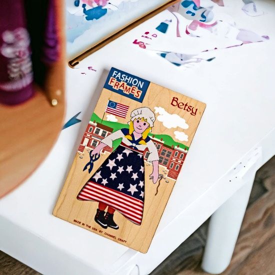 Betsy Ross Fashion Frame. Change Betsy&