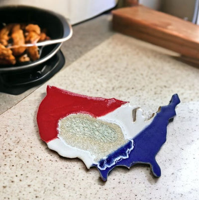 Handmade pottery Trivet to show pride in the United States. Great home decor gift.