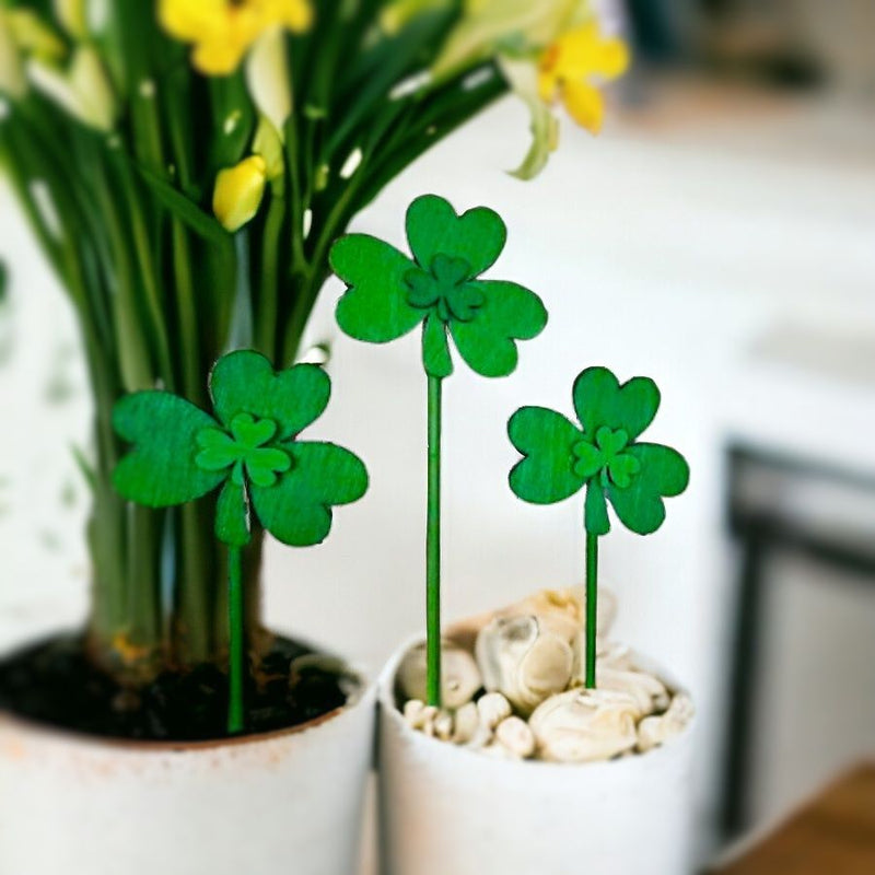 Duo Petite Shamrock Garden Stakes can be used in outdoor or indoor potted plants.
