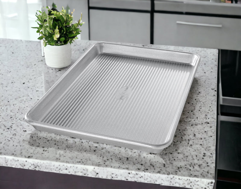 The perfect pan for flawless homemade cookies, biscuits, and jelly rolls. Provides even baking, quick release, and no sticking. Made in America.