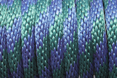 Close up of the Hunter Green and Navy Solid Braided Multifilament Polypropylene Rope