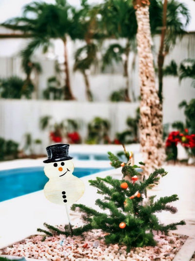 Outdoor Winter Snowman Yard Stake 10inch can be used where there is no snow to add to your Christmas decorations!