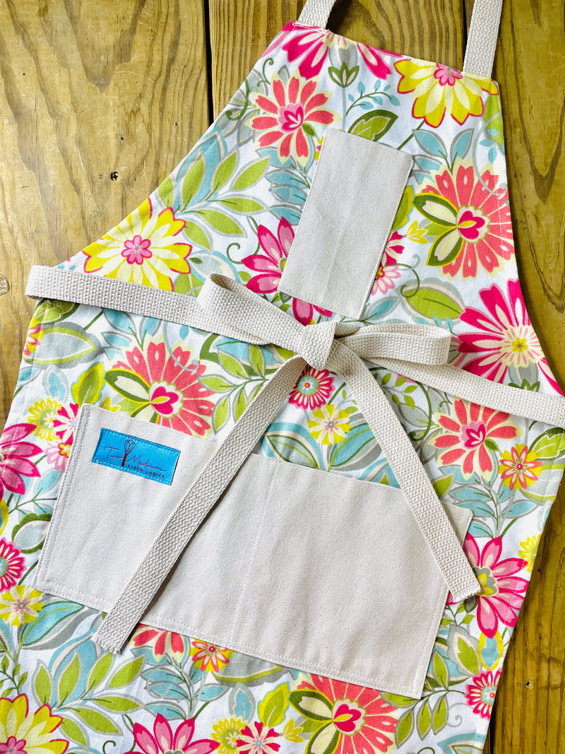 Charlotte Retro Flower Print Apron