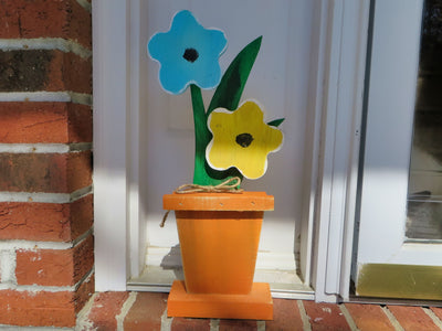 Amish Made Wooden Flower Pot Decorations for your doorway. 