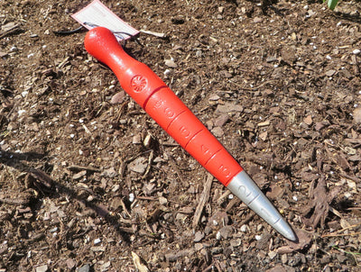 Looking for the perfect seed planter? Look no further! Our Spintiller® Dibber makes planting bulbs, seeds, and seedlings a breeze.